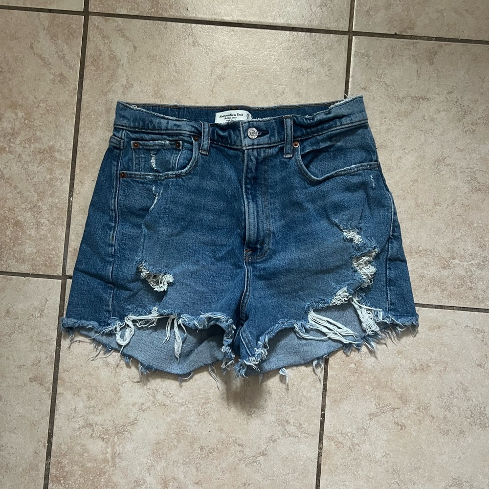 Abercrombie curve love high rise mom short